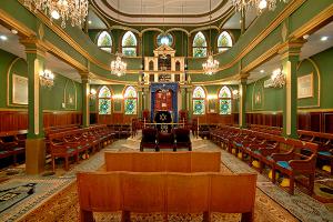 Interior of Kal de los Frankos, the Italian synagogue in Istanbul. Source: Turk Yahudileri.