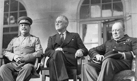 İşbirlikçiler: Churchill, Roosvelt ve Holokost