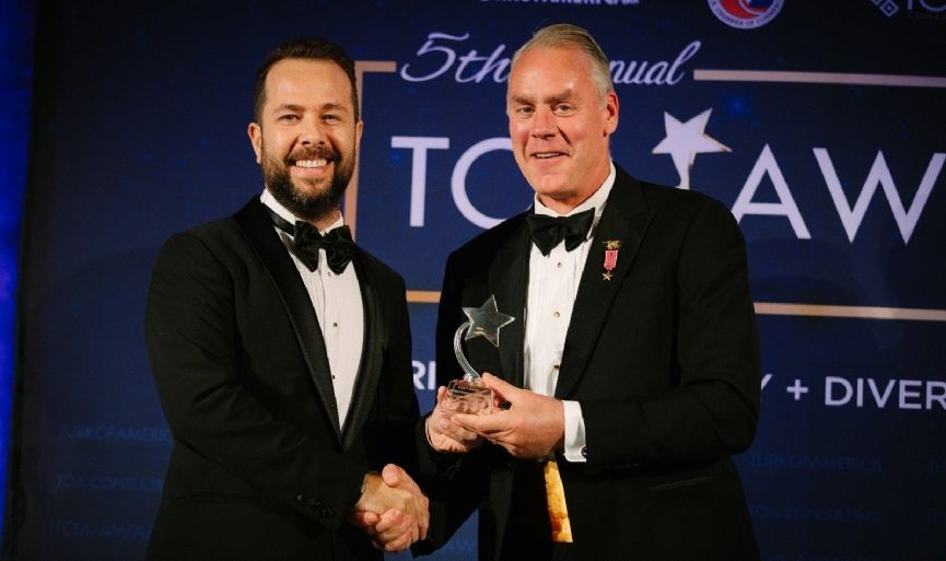 Izzet Pinto Received TOA Award in U.S. Chamber of Commerce