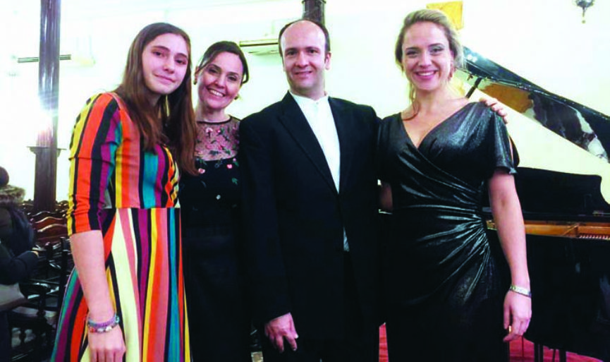 The dance of musical notes at Izmir Bet Israel Synagogue
