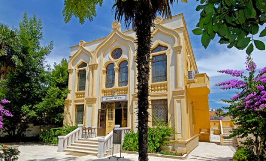All Synagogues Open with Epidemic Precautions