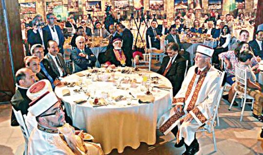 Friends come together for iftar meal in Edirne