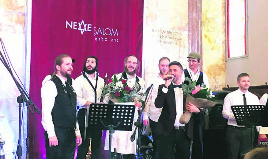 Hanukkah Celebration in Neve alom Synagogue