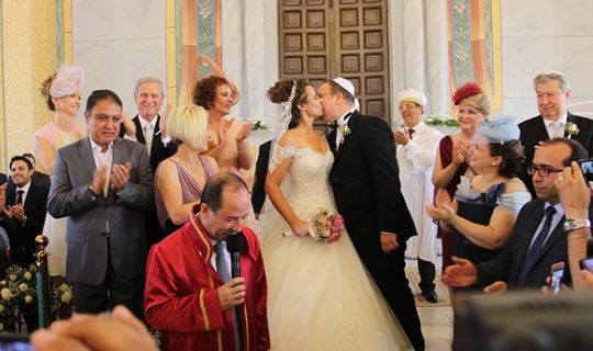 Jewish wedding in restored Edirne synagogue a sign of changing times