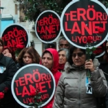 Bug�n 15 Kas�m: Sinagog sald�r�lar� kurbanlar�n� an�yoruz