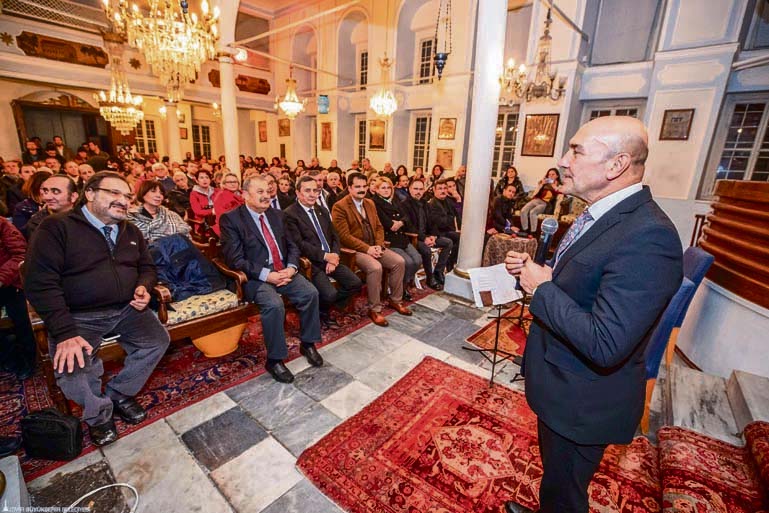 Izmir Mayor Tunç Soyer while making his opening speech