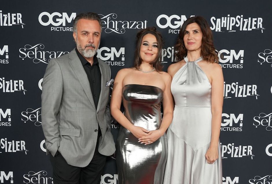 Barbaros Tapan, Elif Zorlu Tapan, Ecem Lawton