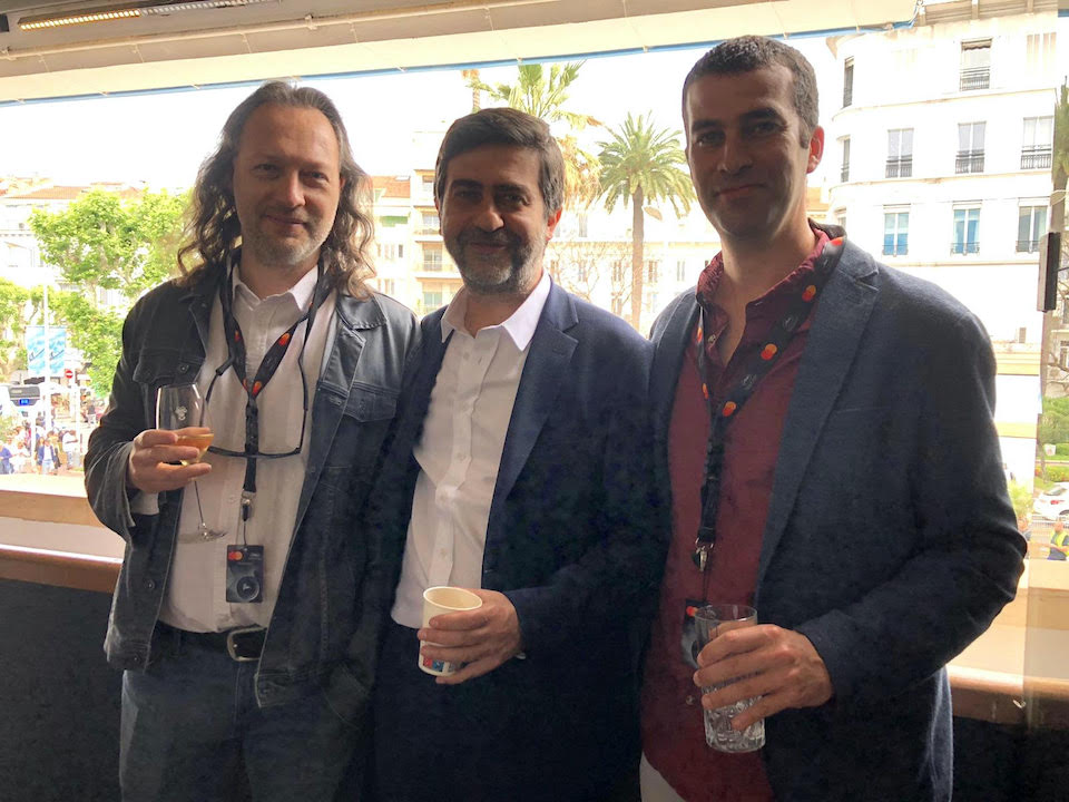 Burning Days - Özcan Vardar, Emin Alper, Eytan Ipeker (CANNES 2022) Burning Days - Özcan Vardar, Emin Alper, Eytan Ipeker (CANNES 2022)