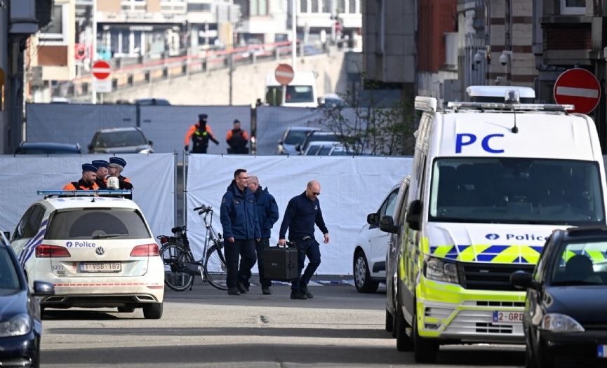 Almanya&acute;da Yahudi toplumuyla solcu gazetenin &acute;sus&acute;ma tart��mas�