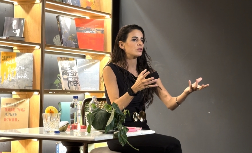 �Kad�nlar s�rekli kurban ya da s�s kal�b�na sokulmamal�!�