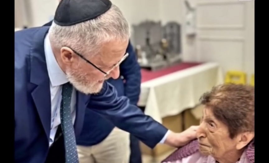 Or Yom&acute;da anlaml� ziyaretler