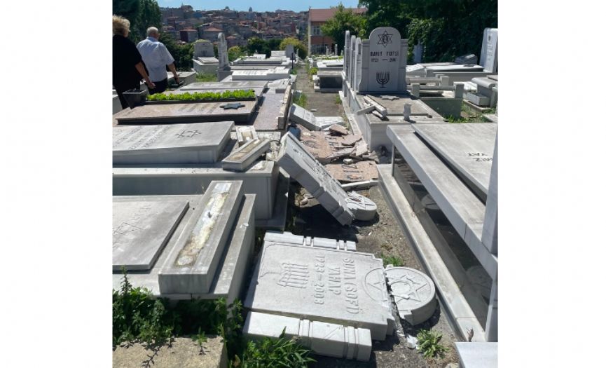 Vandalism in Hasköy Jewish Cemetery: 36 Tombstones Broken