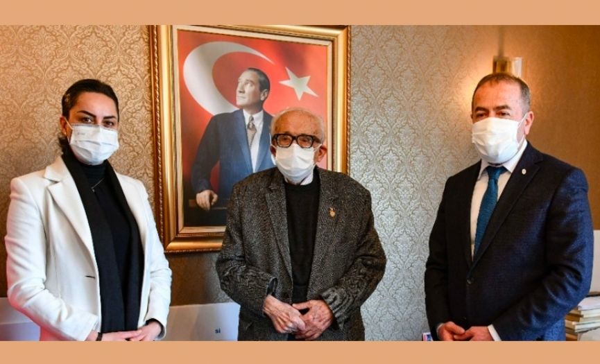 Hanri Benazus Donated His 10,000 Atatrk Photos to Ankara Municipality