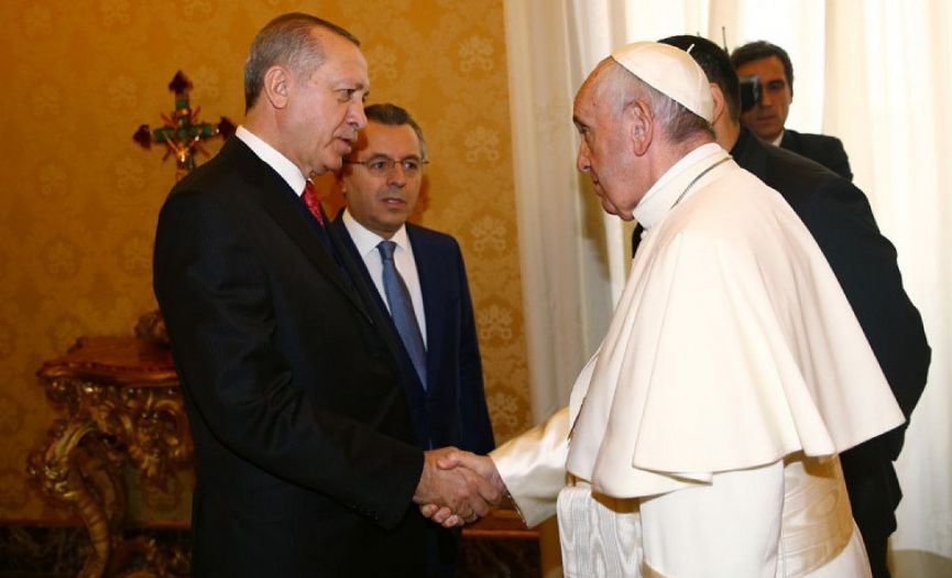 President Erdoan Talked to Pope Francis on Gazze