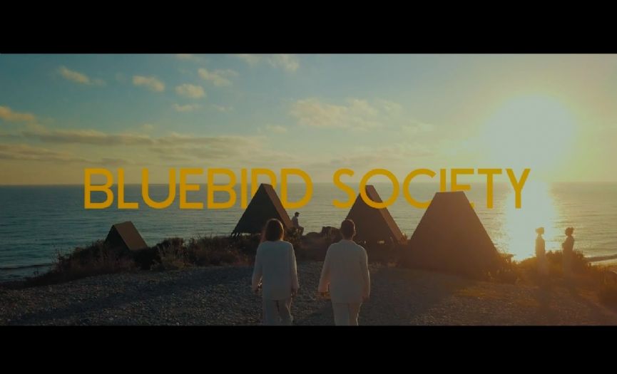 Deniz Bensusan´s ´Bluebird Society´: Efil´s Journey in a Fantasy World