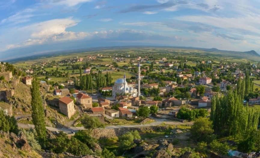 Yakacık in Jewish Memory: From Wartime Fear to a Place of Tranquility