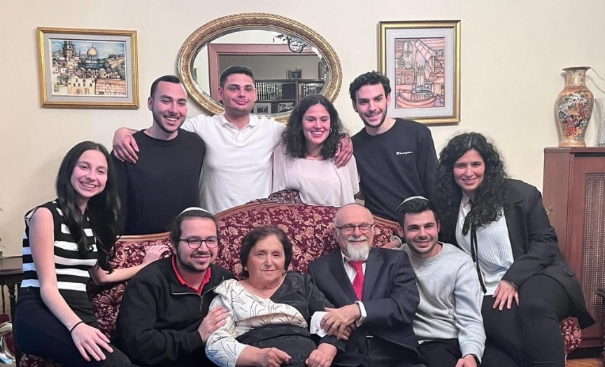 Torunlar� Hahamba�� Rav Haleva&acute;y� anlat�yor