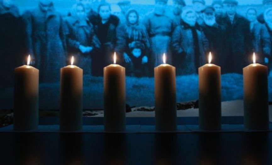 Holokost Kurbanlarını anıyoruz
