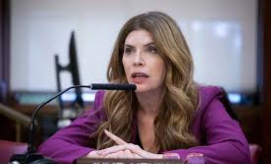 Menin&acute;den antisemitizmle m�cadelede be� maddelik plan