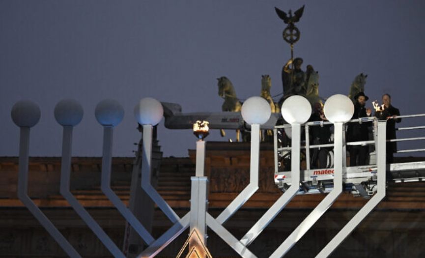 Dnya liderleri srail-Hamas atmas glgesinde Hanuka´y kutlad